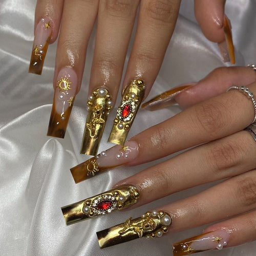 Glamorous Ornate Press-On Nails Bowlift