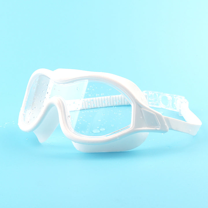 Powerful swim mask with wide lenses and anti-fog coating Bowlift