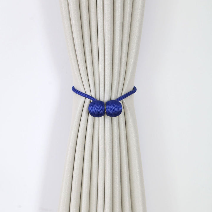 Decorative curtain tieback Bowlift