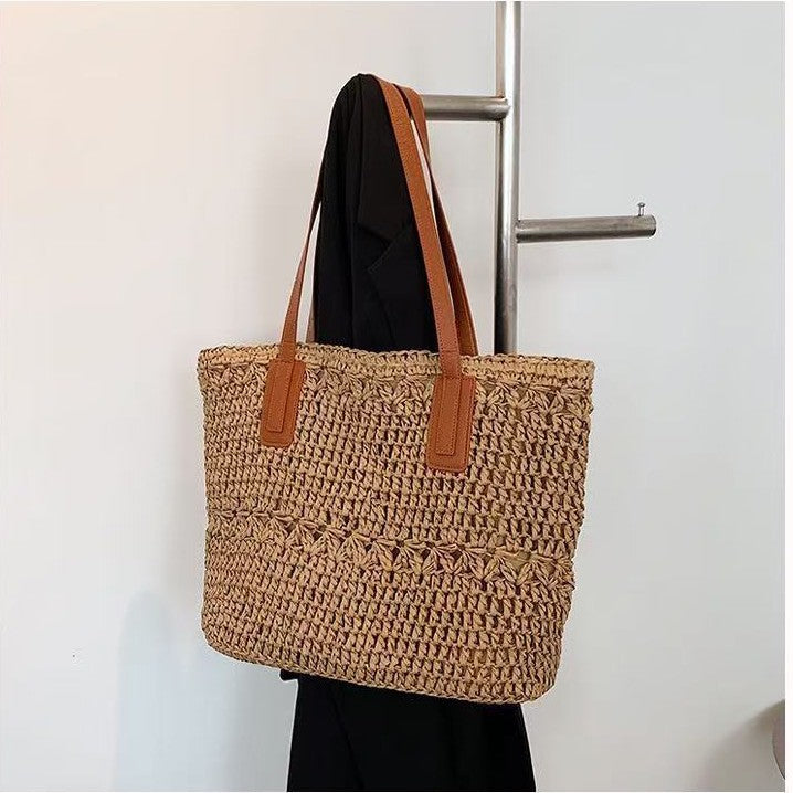 Refined Beach Bag Bowlift