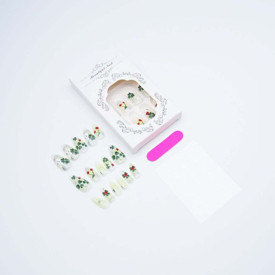 Playful artificial nails with plant motifs Bowlift