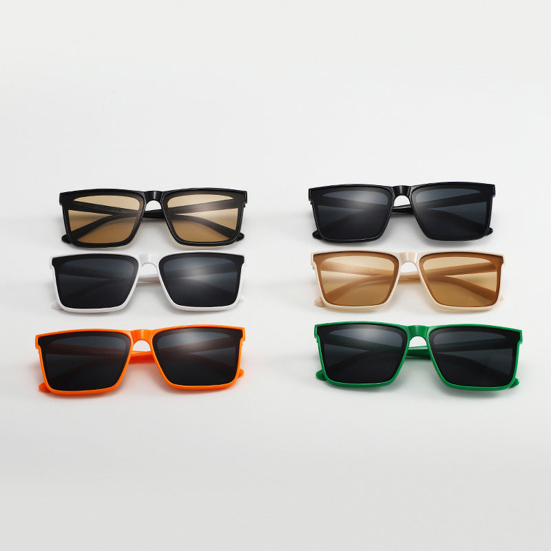 Women's stylish sunglasses made of robust, UV-protected plastic Bowlift