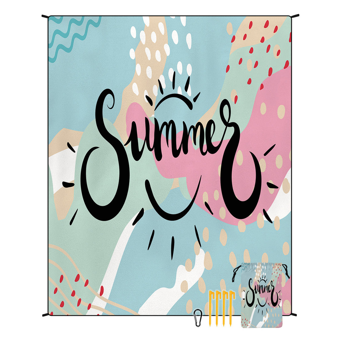 Geometric Print Tapestry Bowlift