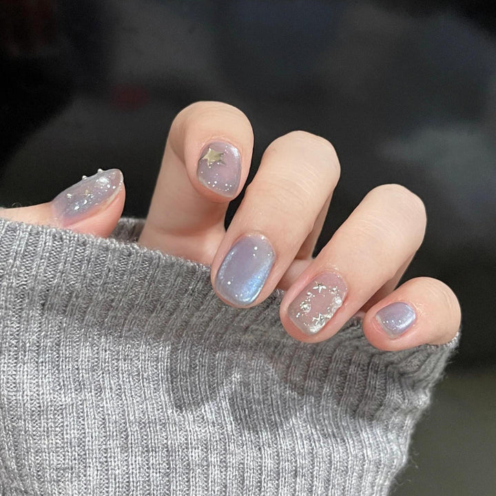 Artificial nails with shimmering star design Bowlift