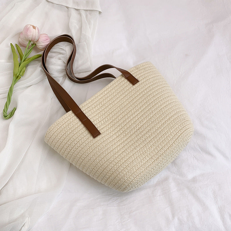 Stylish Woven Tote Bag with Pocket