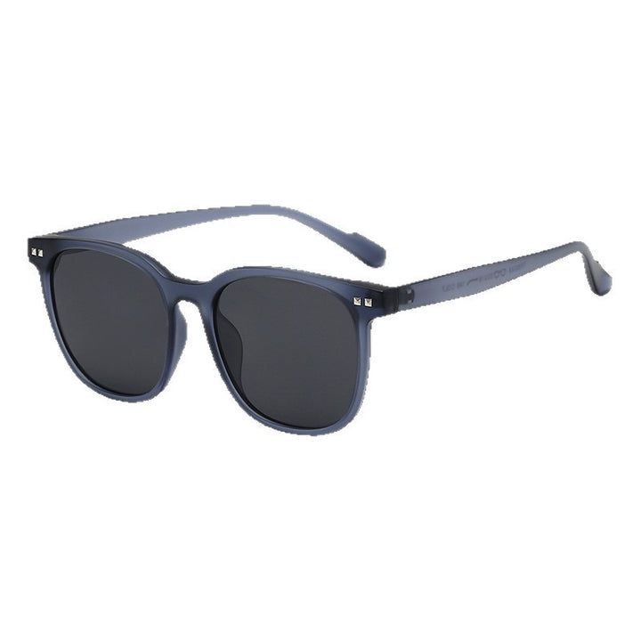 Women timeless sunglasses in modern rectangular design Bowlift