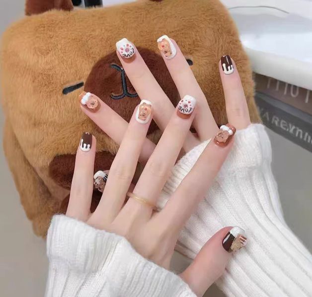 Ombre Art Nails Bowlift