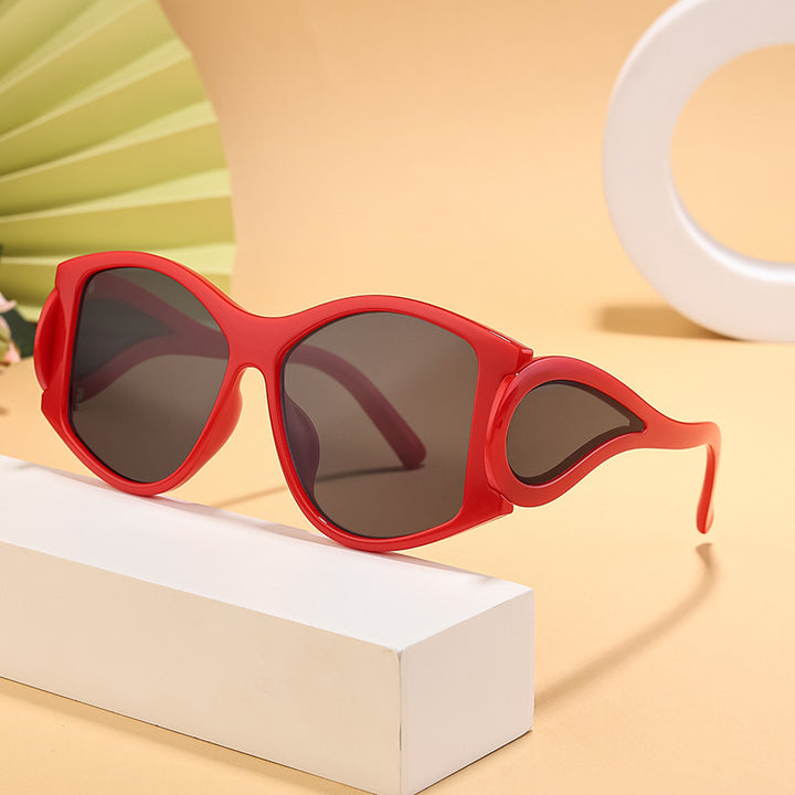Ladies modern Cat-Eye sunglasses with unique frame and UV protection Bowlift