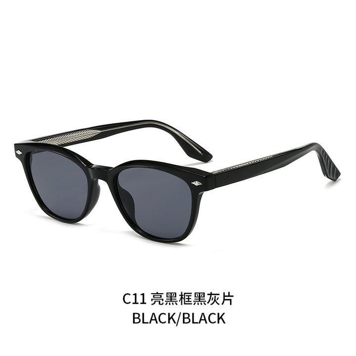 Ladies fashionable sunglasses in elegant tortoiseshell design Bowlift