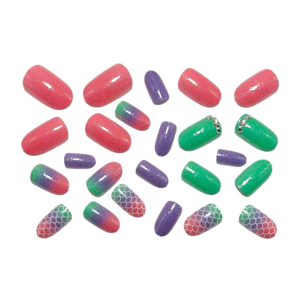 Sparkling Art Nails in Mermaid Design Bowlift