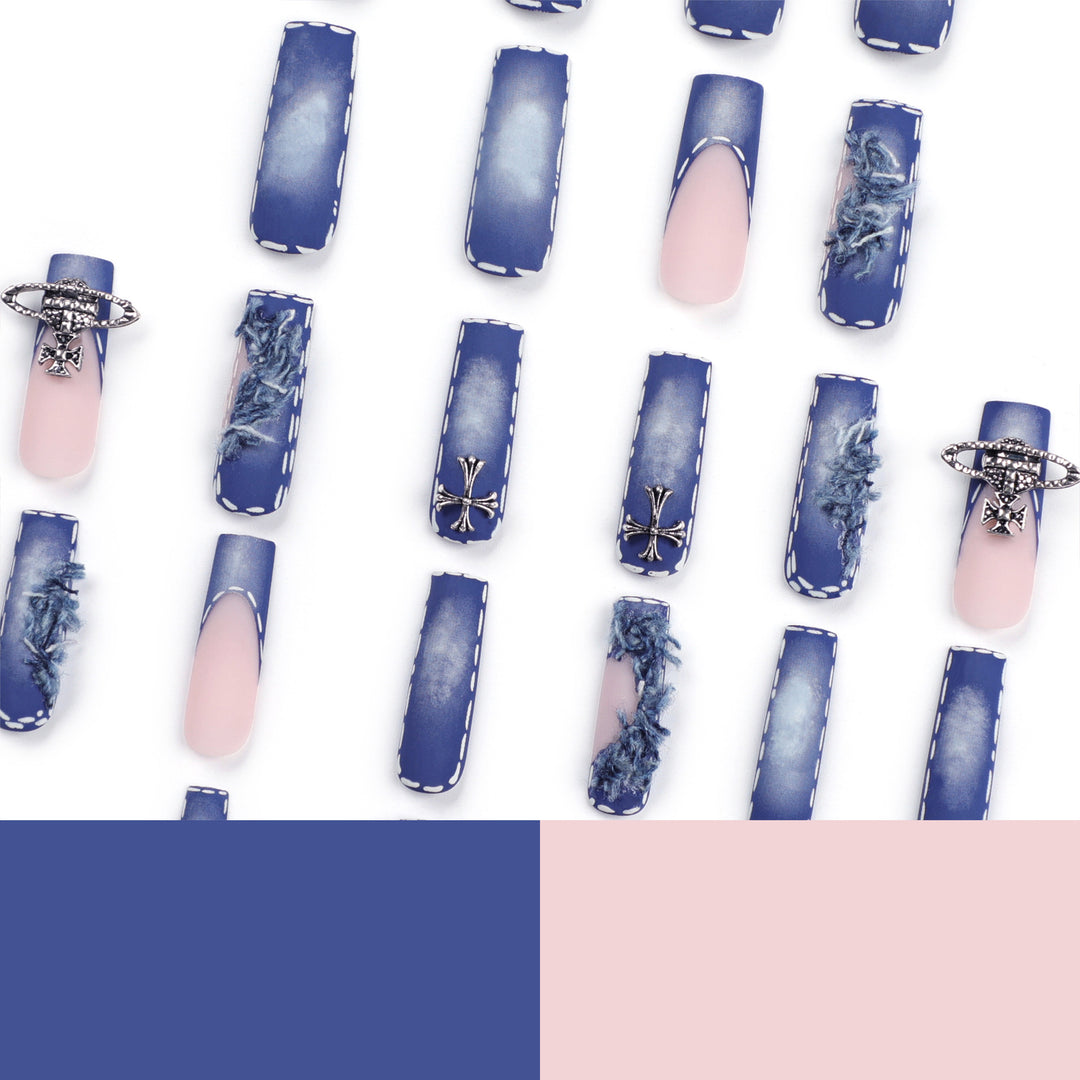 Artistic print nails with elegant glitter decoration Bowlift