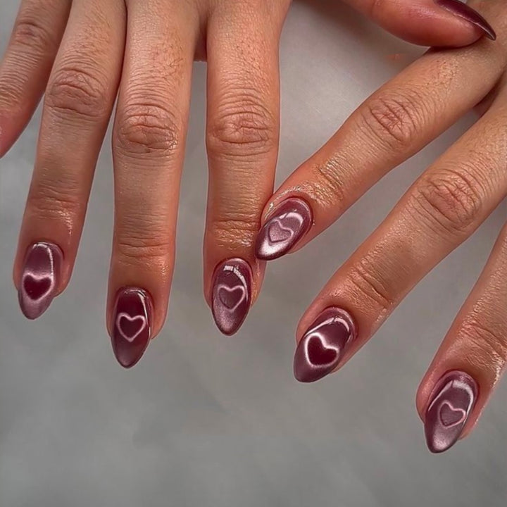 Artistic Heart Design Press-On Nails Bowlift