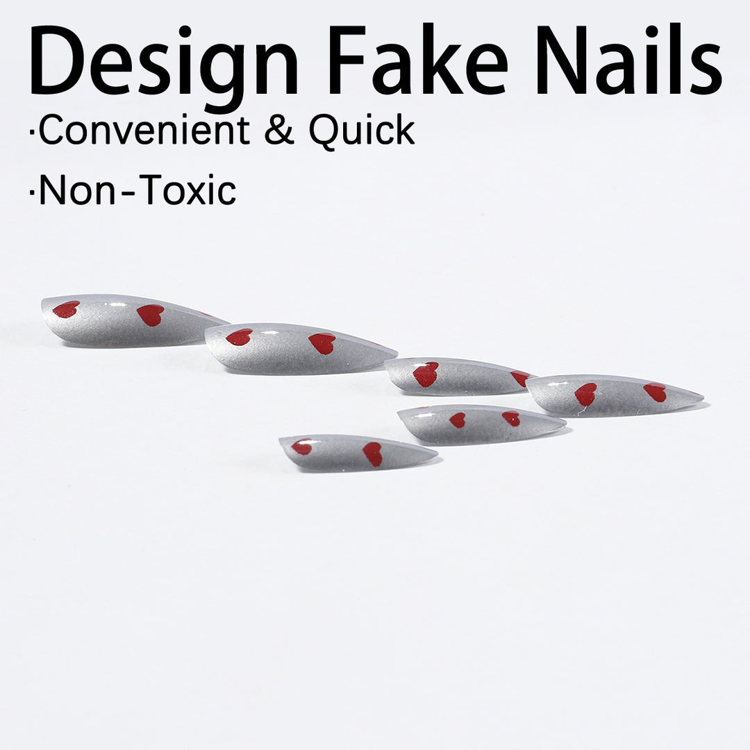 Nail art set with heart-shaped design Bowlift