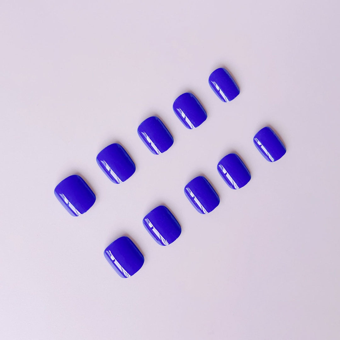 Glossy Nail Polish Bowlift
