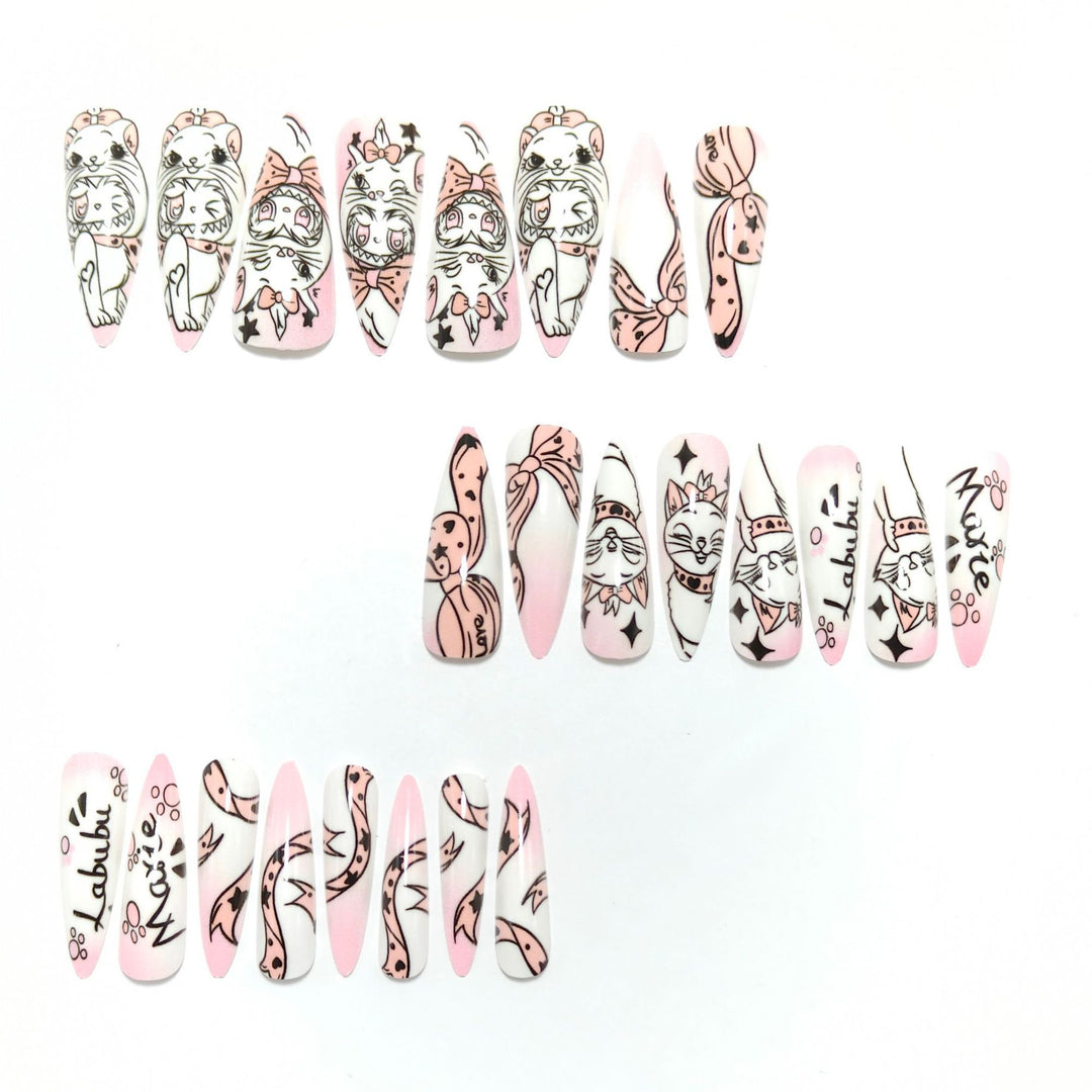 Playful artificial nails with cat designs Bowlift