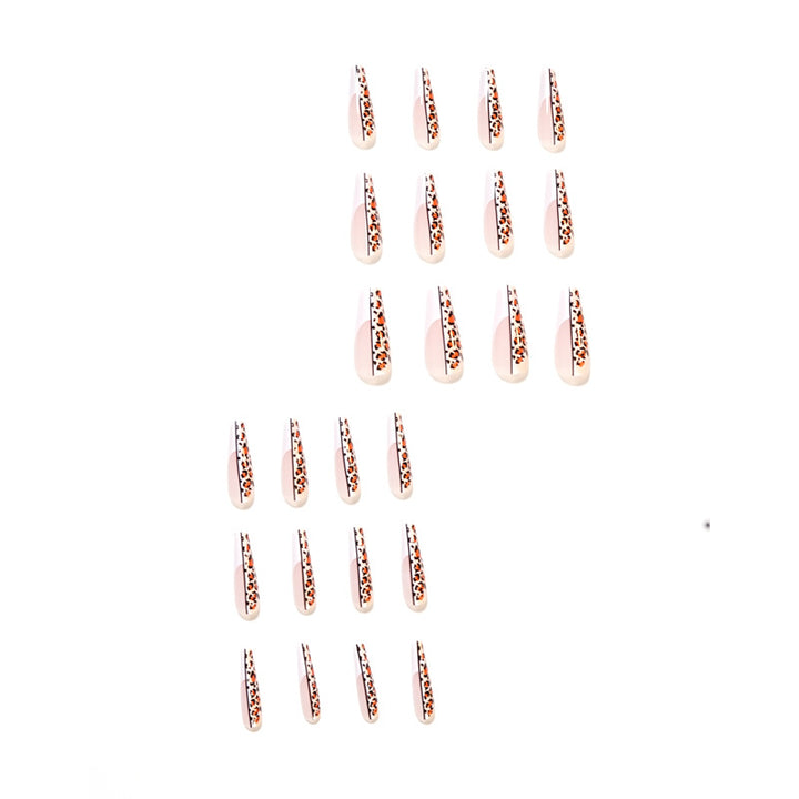 Artful nail extensions in modern leopard design Bowlift