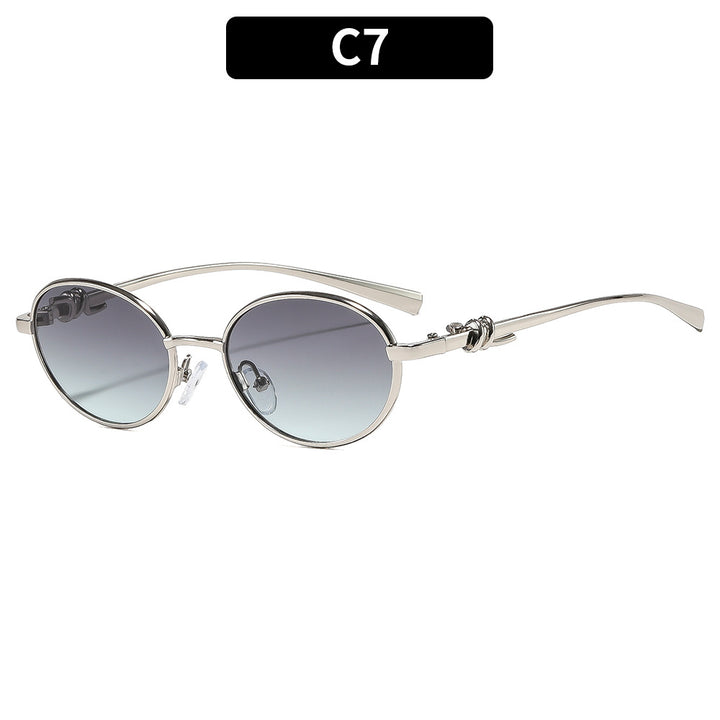 Retro-Inspired Oval Frame Sunglasses