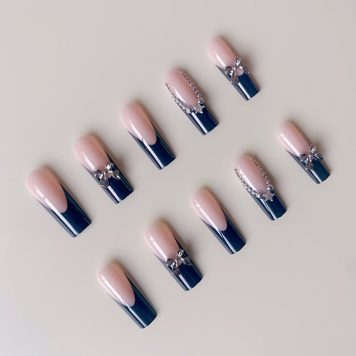 Artificial nail set with glamorous rhinestone accents and elegant 3D designs Bowlift