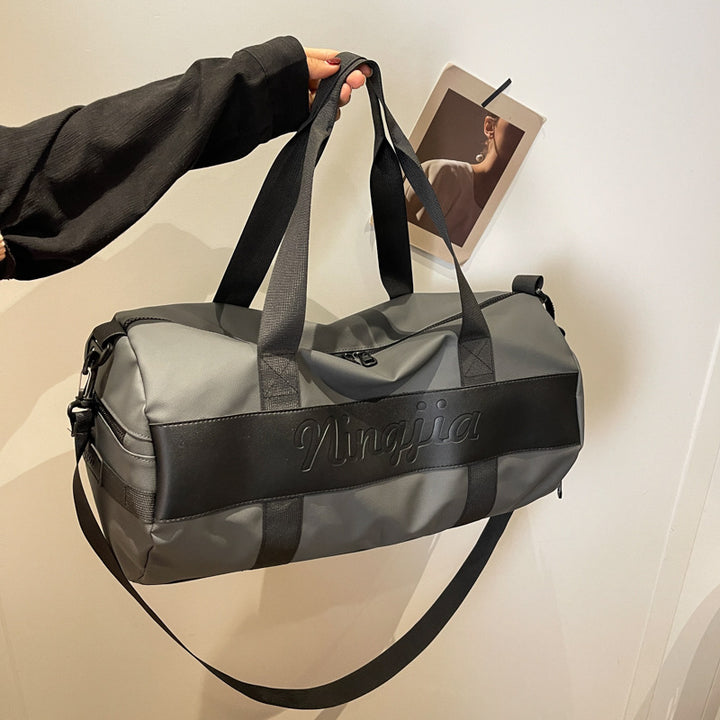 Sporty Travel Bag With Durable And Water-Repellent Material Bowlift