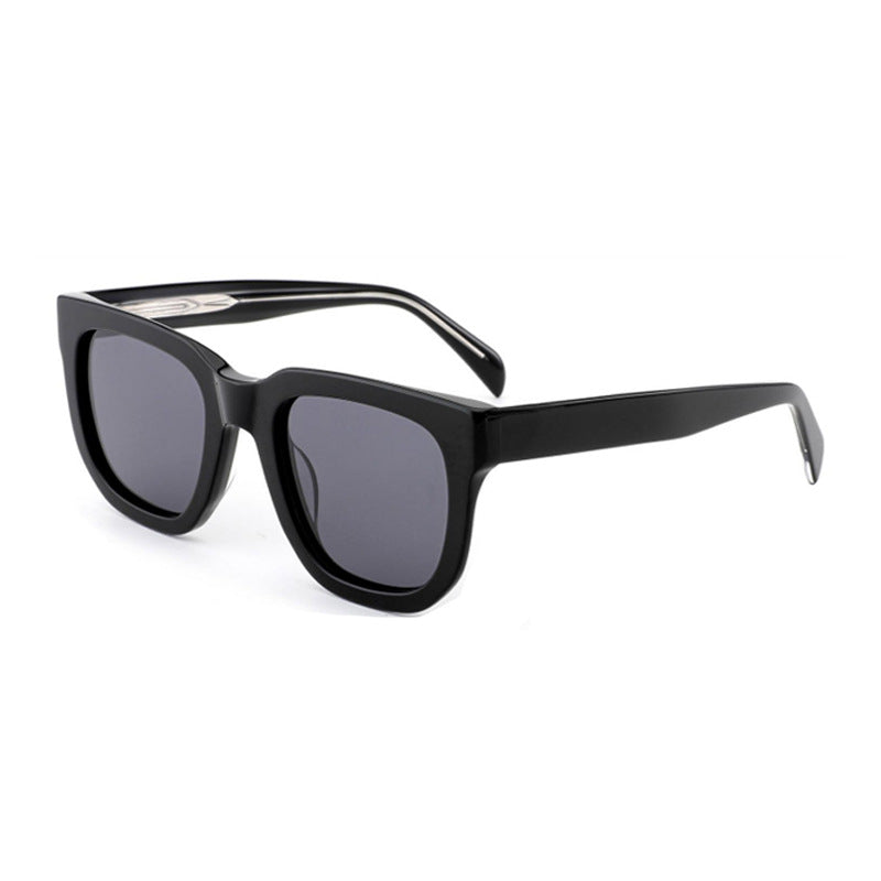 Ladies' fashionable sunglasses with a sturdy plastic frame and brown lenses Bowlift