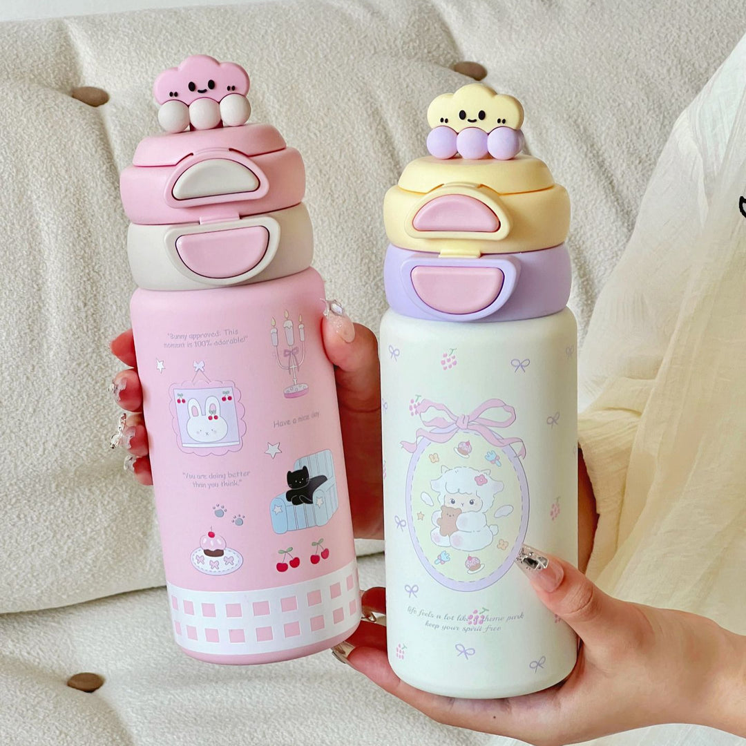 Women's water bottle with innovative lid Bowlift