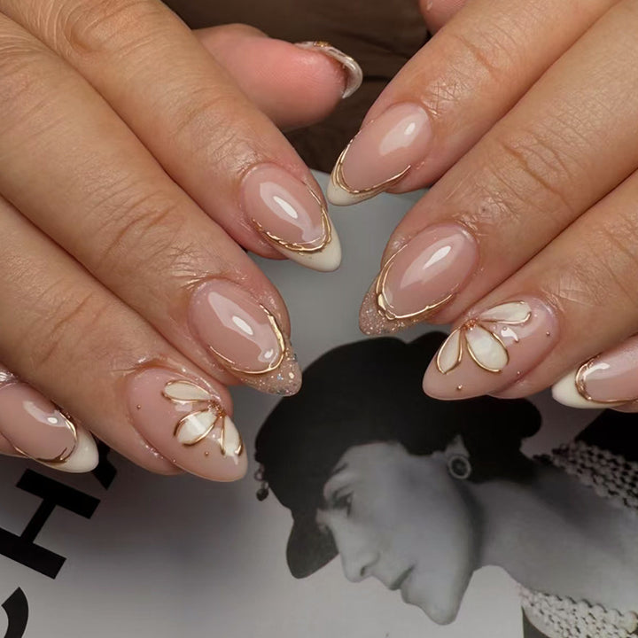 Decorative Floral French Tip Press-On Nails Bowlift