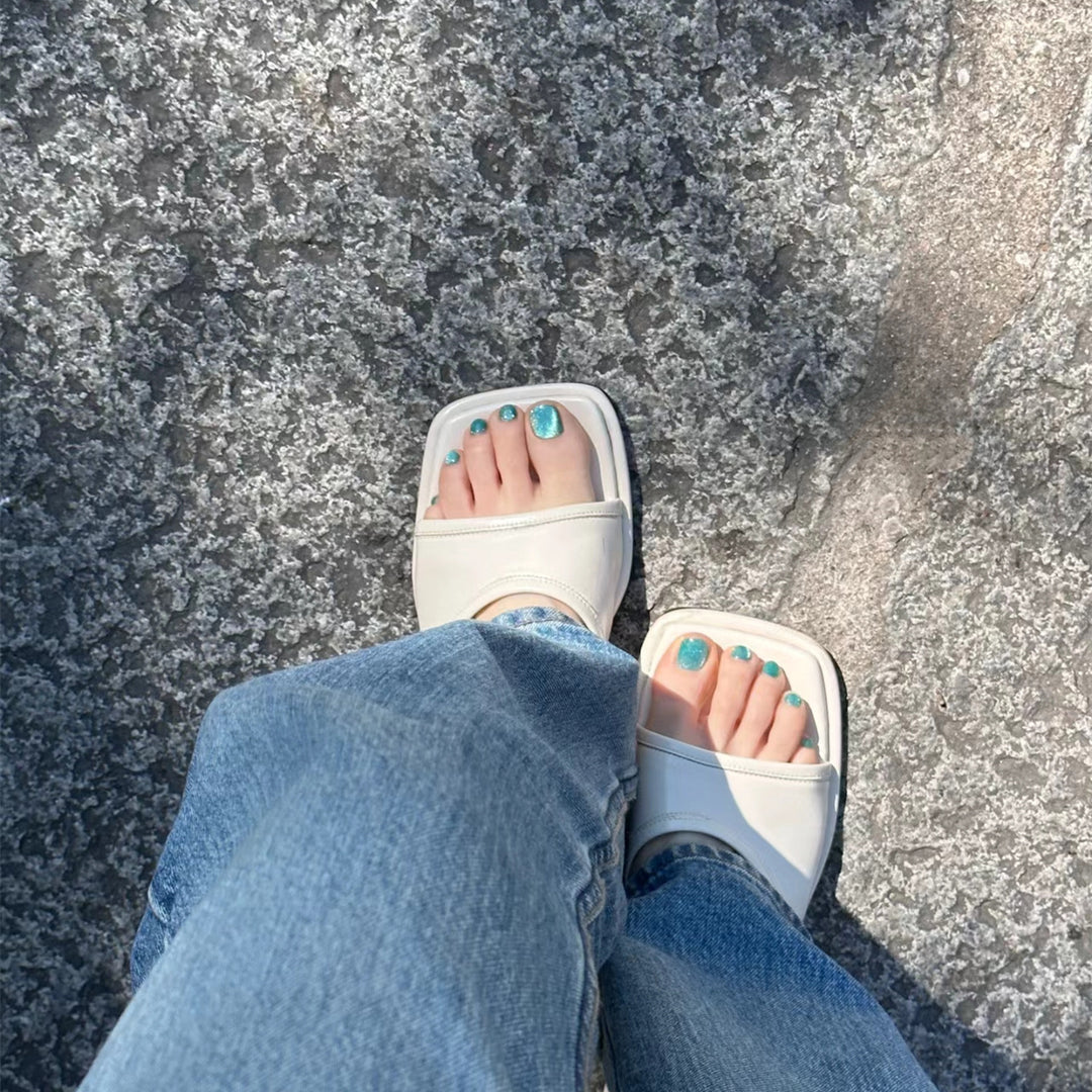Glamorous Glittery Press-On Toenail Art Bowlift