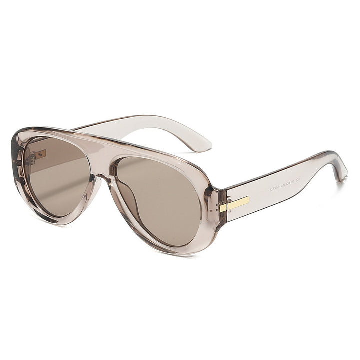 Vintage-Inspired Aviator Sunglasses with Subtle Gold Accents Bowlift