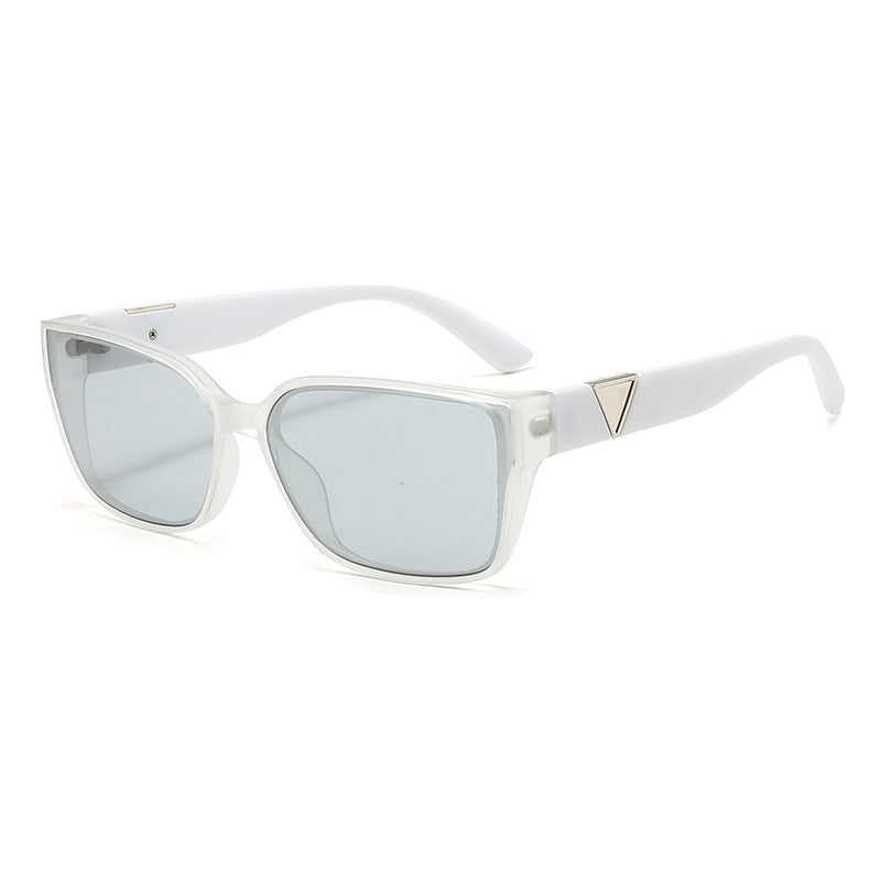 Women's oversized square sunglasses with elegant accents Bowlift