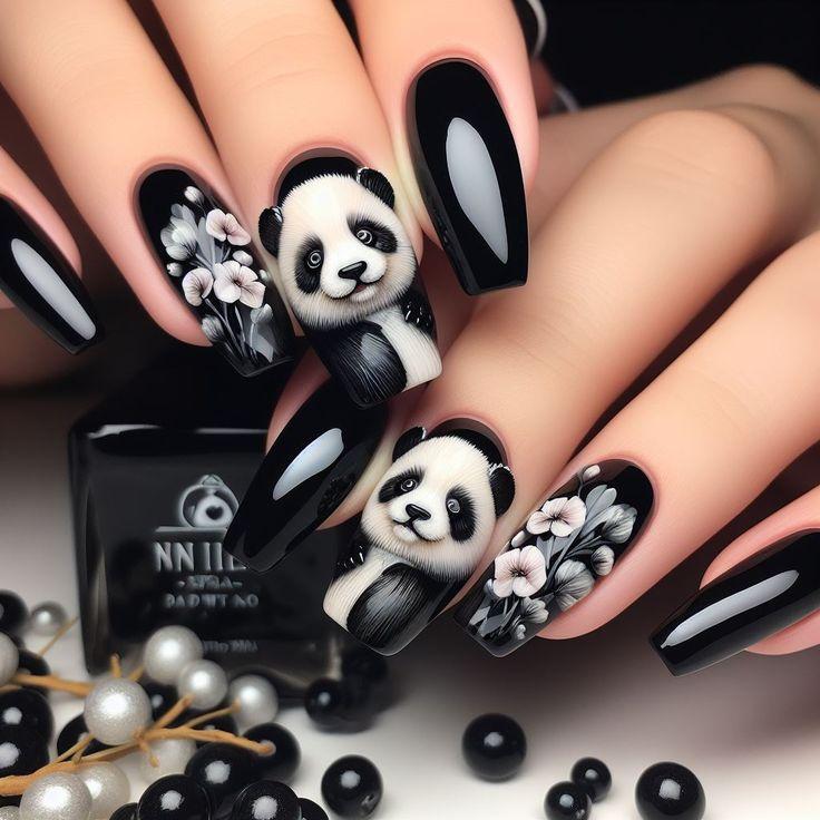 Panda motif artificial nails Bowlift