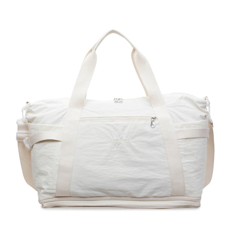 Sporty Travel Bag With Versatile Storage Options Bowlift