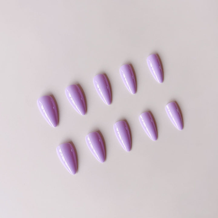 Artificial nail set for trendy nail designs Bowlift