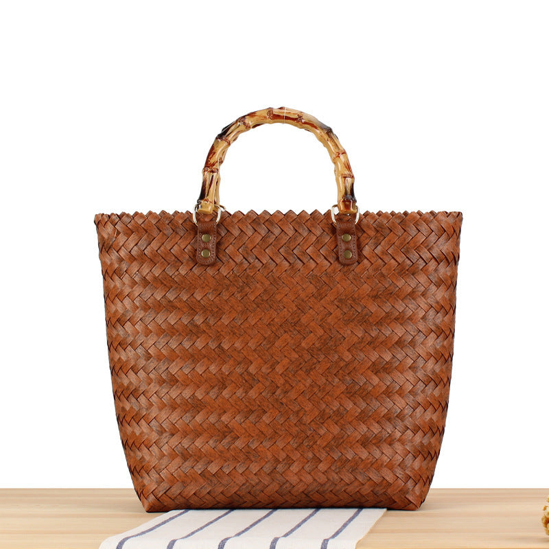 Stylish shopping bag made of braided natural material Bowlift