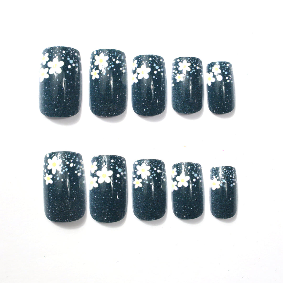 Artful Nail Tips with Flower Designs Bowlift