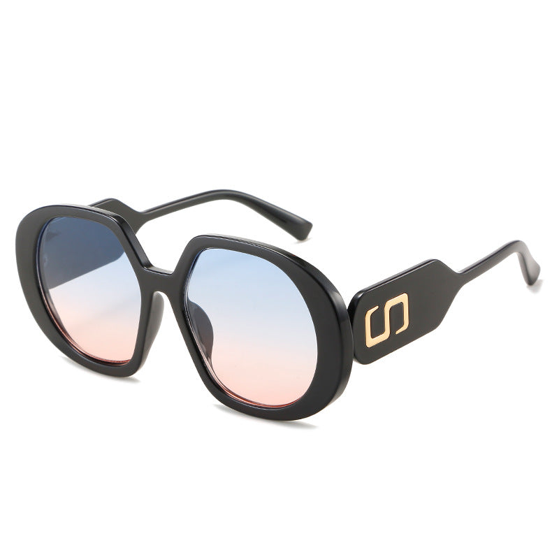 Women oversized sunglasses with distinctive frame and UV protection Bowlift