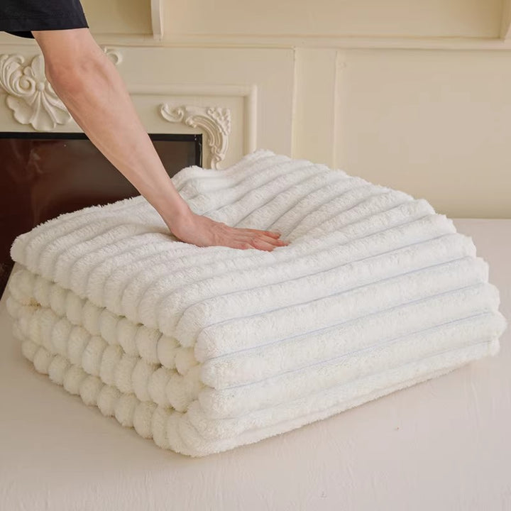 Women high-quality cuddle blanket with 3D structure Bowlift