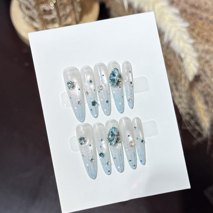 Glamorous Crystal Embellished Press-On Nails Bowlift