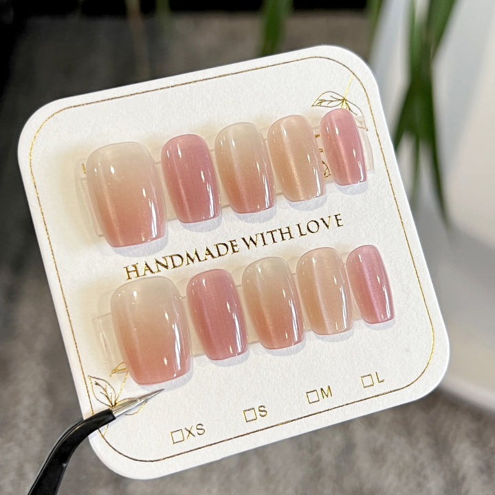 Artificial nail tips with ombre effect Bowlift