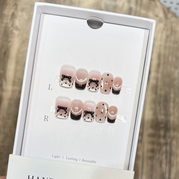 Whimsical Press-On Nail Art Set Bowlift