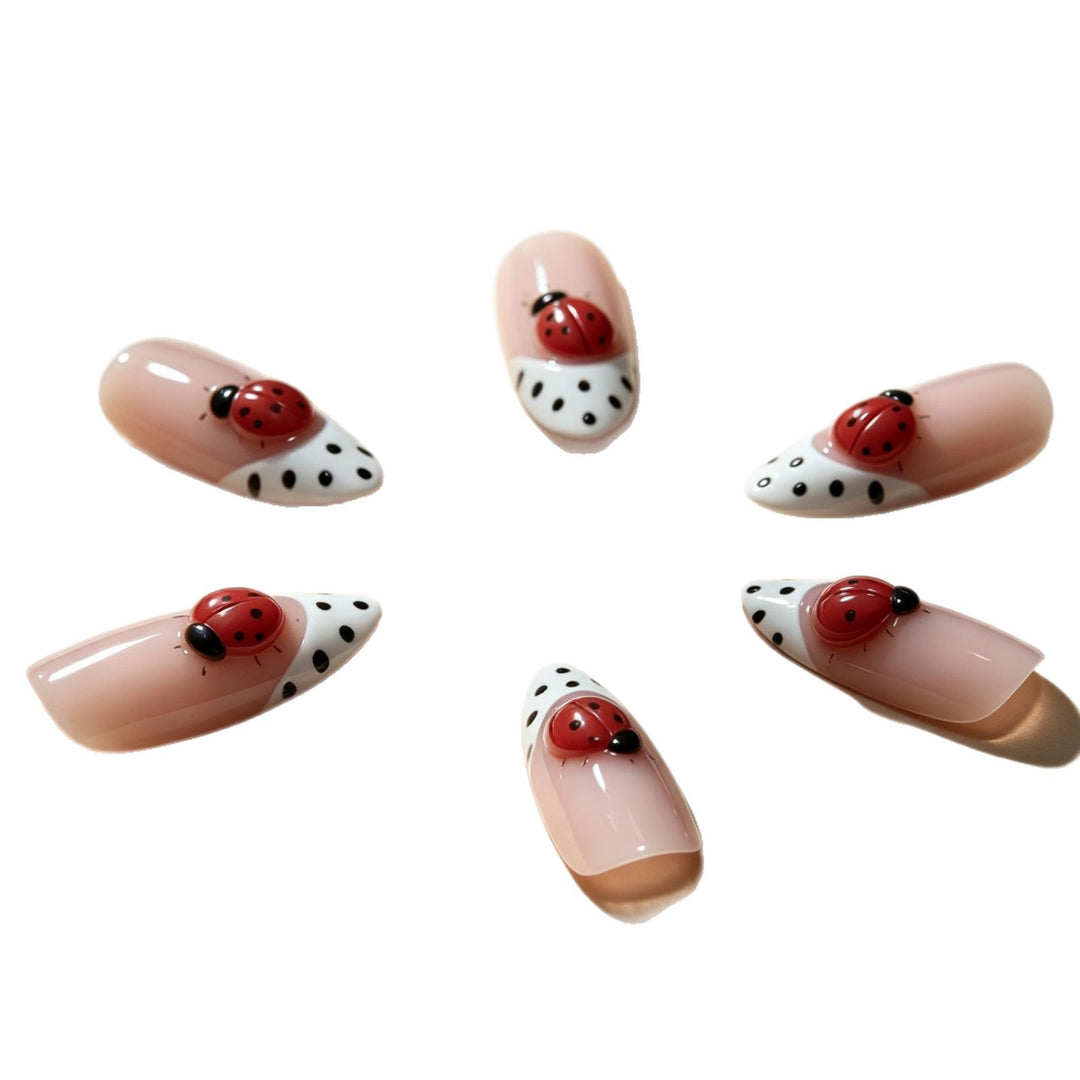 Chic Pointed Press-On Nail Set Bowlift