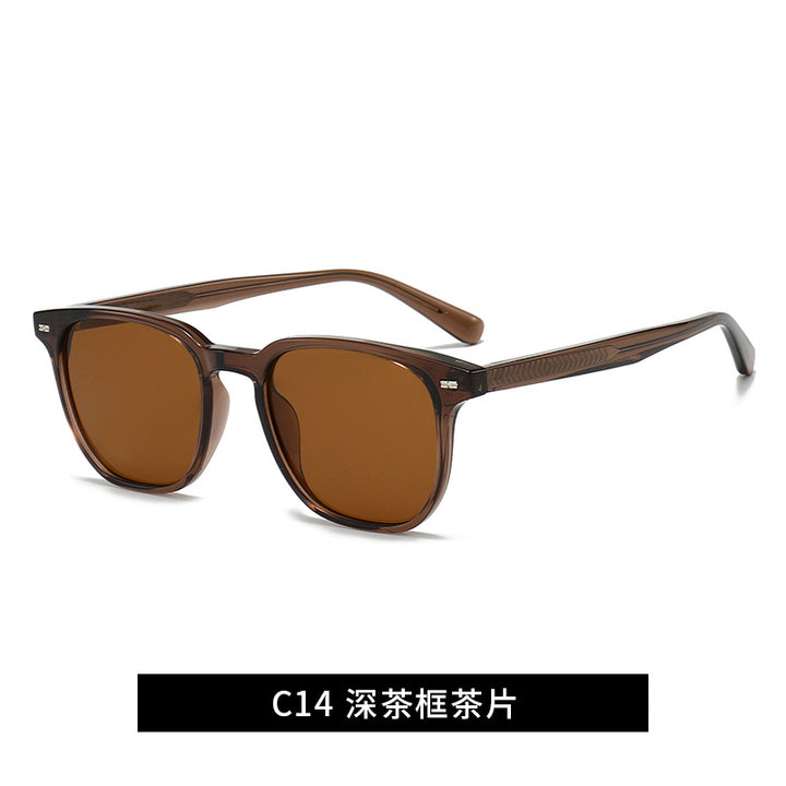 Ladies fashionable sunglasses with trendy gradient Bowlift