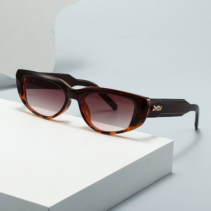 Ladies Captivating Sunglasses in Eye-Catching Design Bowlift