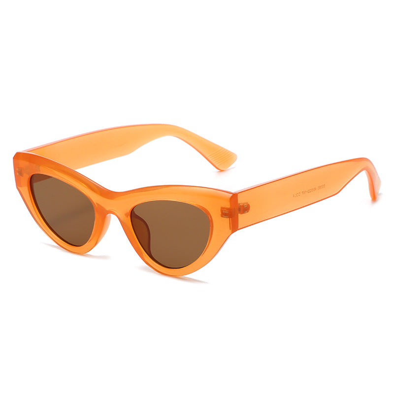 Women’s fashionable sunglasses in trendy cat-eye style Bowlift
