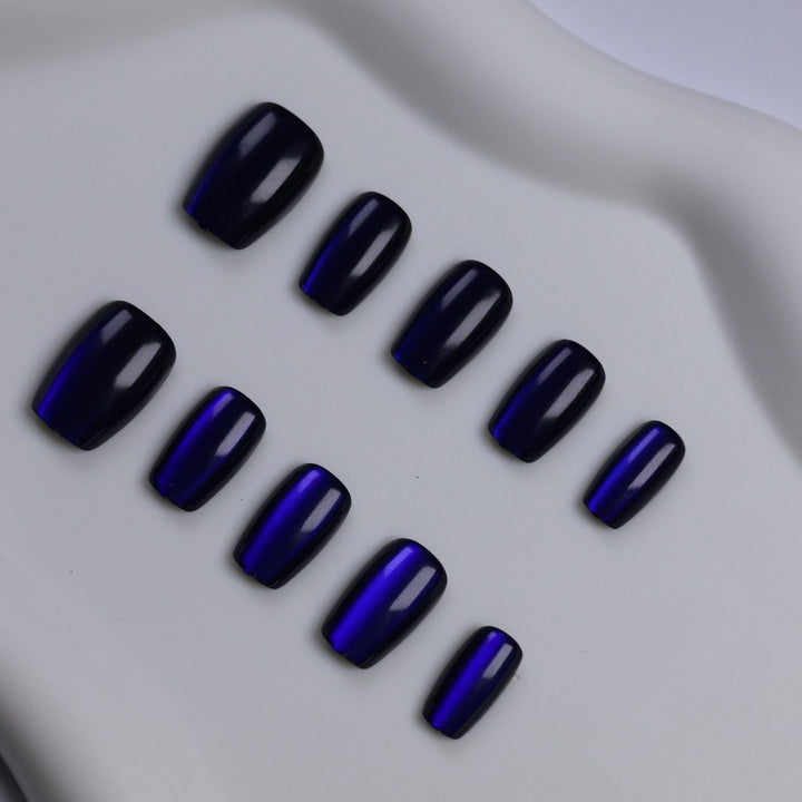 Artificial nails with elegant ombré effect Bowlift