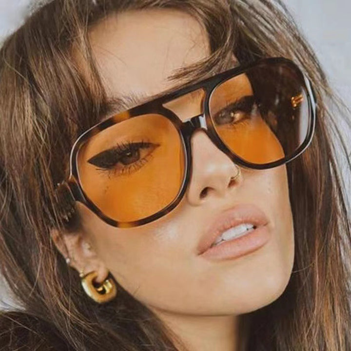 Women's fashionable oversized sunglasses with striking pattern Bowlift