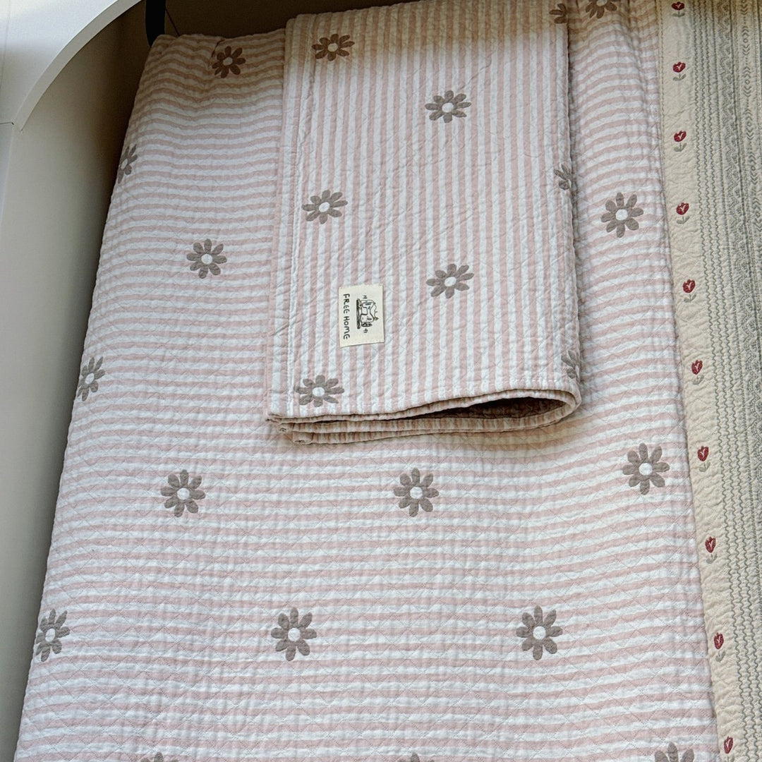 Ladies cuddly blanket with cute horse motif Bowlift