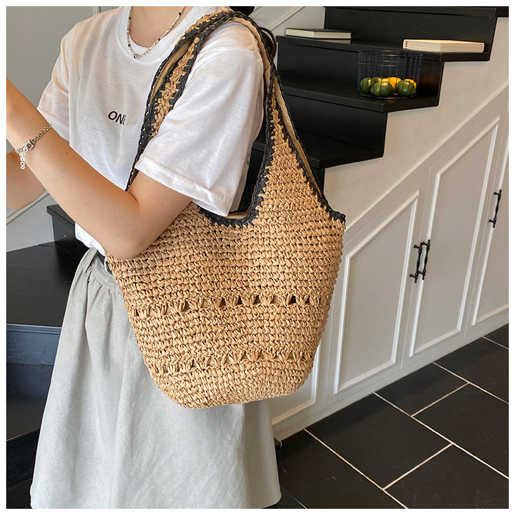 Handcrafted Everyday Bag with Authentic Weaving Pattern Bowlift