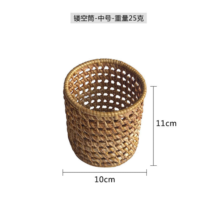 Women's cowhide storage container made of handwoven natural material Bowlift