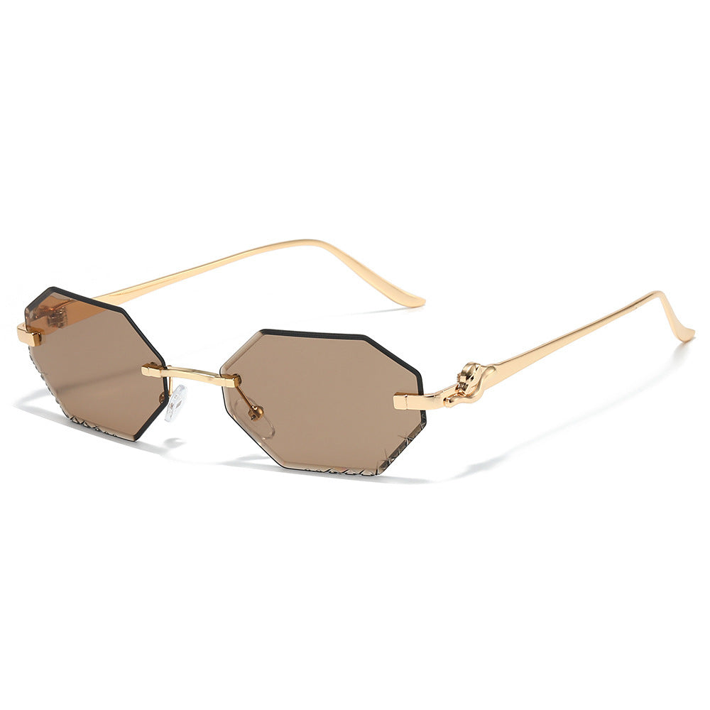 Fashion-Forward Angular Sunglasses Bowlift