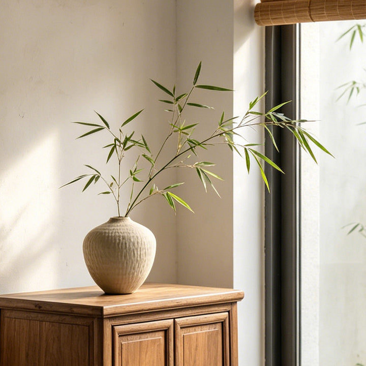 Decorative ceramic vase Bowlift